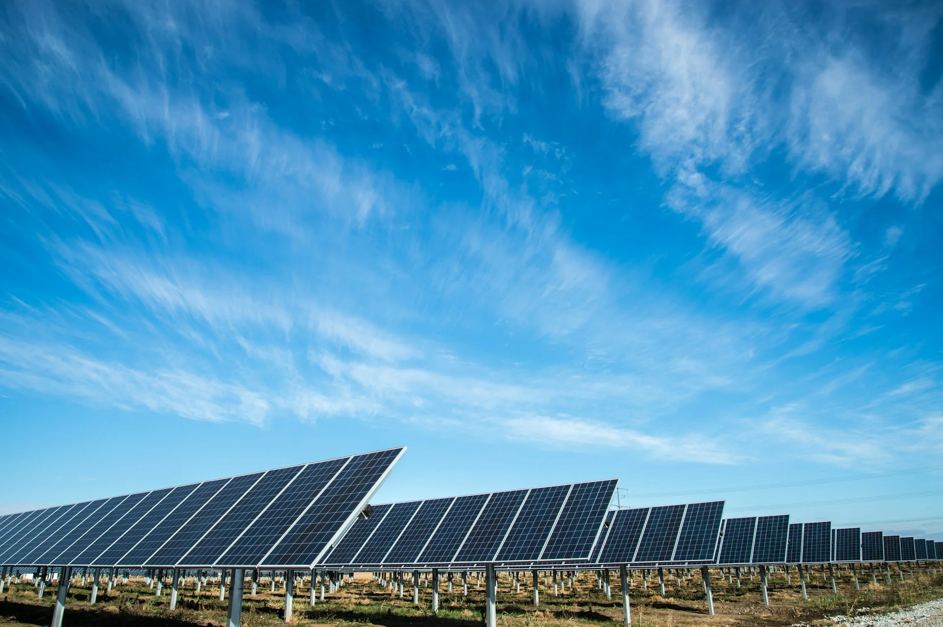 Solar-Panels-on-a-Cloudy-Day